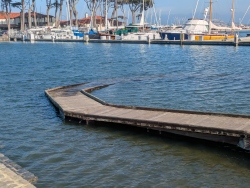 pxl20251205190520363